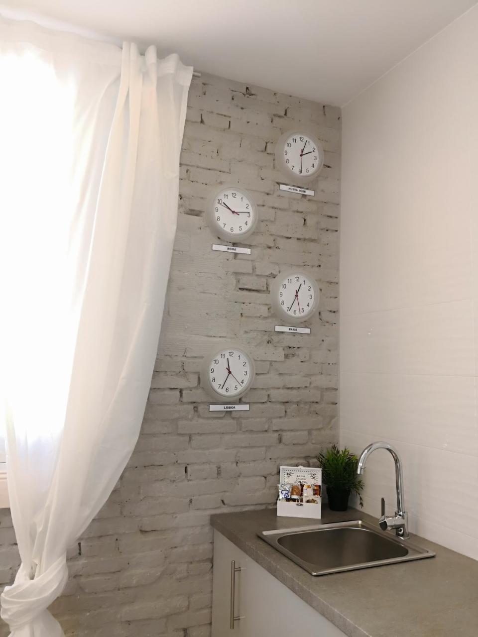 Suites By Eric Olsan Valencia Exterior photo